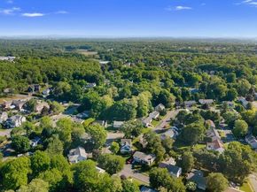 180 Meetinghouse Circle, Needham MA 02492