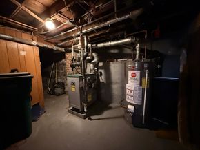 18 Pleasant St, Fitchburg MA 01420