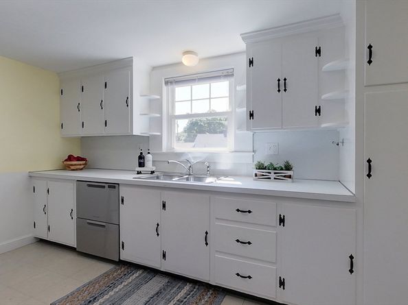 16 Rangeway Rd, Billerica MA 01862