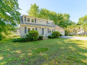 16 Rangeway Rd, Billerica MA 01862