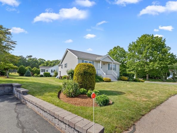 90 Crystal Water Dr 90, East Bridgewater MA 02333