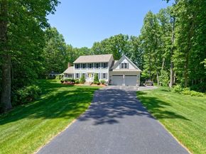 101 Hunter Rd, Uxbridge MA 01569