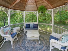 101 Hunter Rd, Uxbridge MA 01569