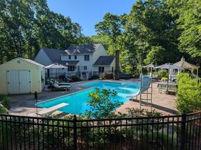 101 Hunter Rd, Uxbridge MA 01569