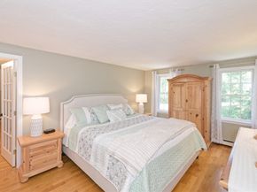 101 Hunter Rd, Uxbridge MA 01569
