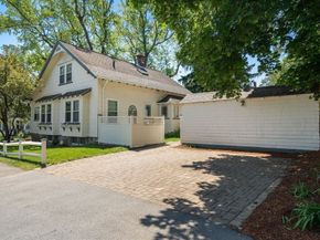 3 Chase Ave, Lexington MA 02421