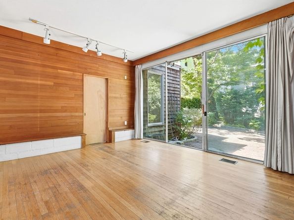 410 Franklin Street, Cambridge MA 02139