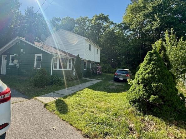 209 Carl Ave, Brockton MA 02302