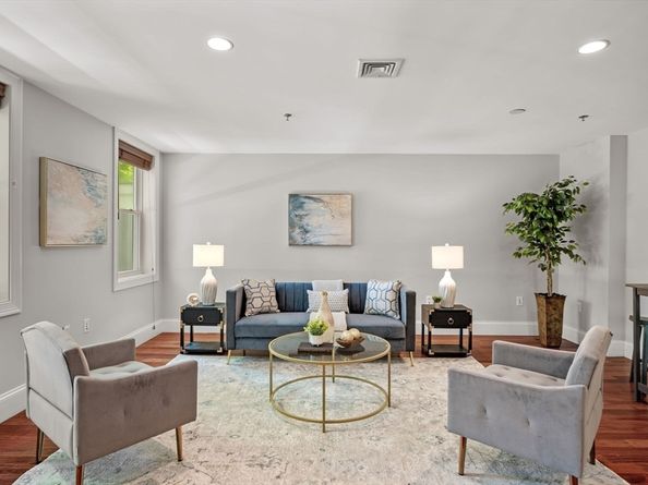 1732 Main Street 205, Concord MA 01742