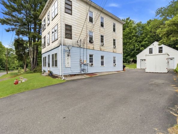 310 Blackstone St, Uxbridge MA 01569