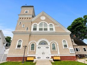 143 Burrill St 102, Swampscott MA 01907