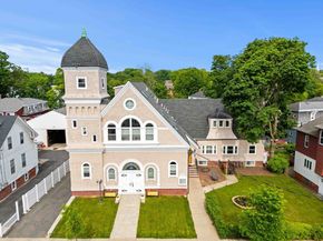 143 Burrill St 102, Swampscott MA 01907