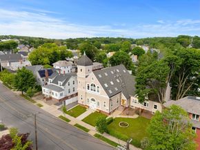 143 Burrill St 102, Swampscott MA 01907