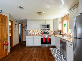 67 Higgins Rd, Kingston MA 02364