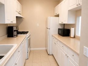 31 Symonds St 20, Salem MA 01970