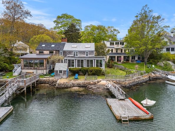65 Leonard Street, Gloucester MA 01930