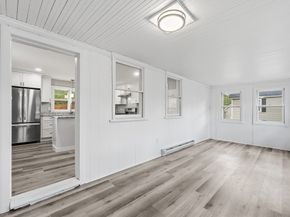 28 W Prescott St, Westford MA 01886