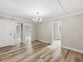 28 W Prescott St, Westford MA 01886