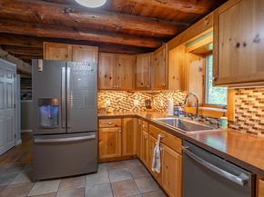 47 Uptack Rd, Groveland MA 01834