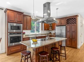 10 Heritage Ln, Cohasset MA 02025