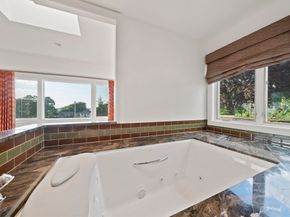 122 Parke Ave, Quincy MA 02171