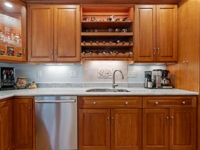 5 Vine Brook Way 5, Woburn MA 01801