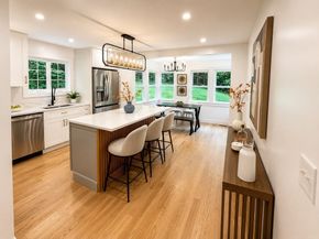 315 Lake Dr, Hamilton MA 01982