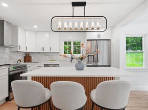 315 Lake Dr, Hamilton MA 01982