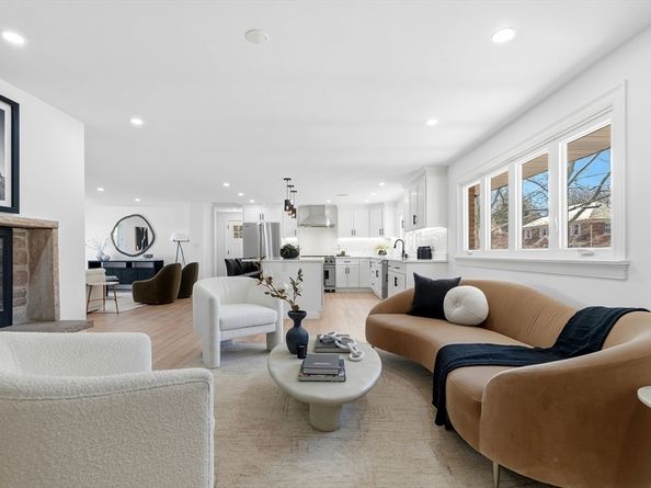 171 Shaw Rd, Brookline MA 02467