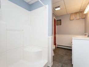 63 Bow St, Saugus MA 01906
