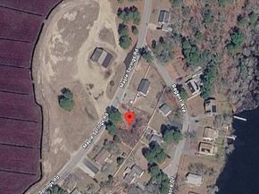 81 Maple Springs Rd, Wareham MA 02571