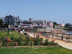 4 Lewis Ct, Gloucester MA 01930