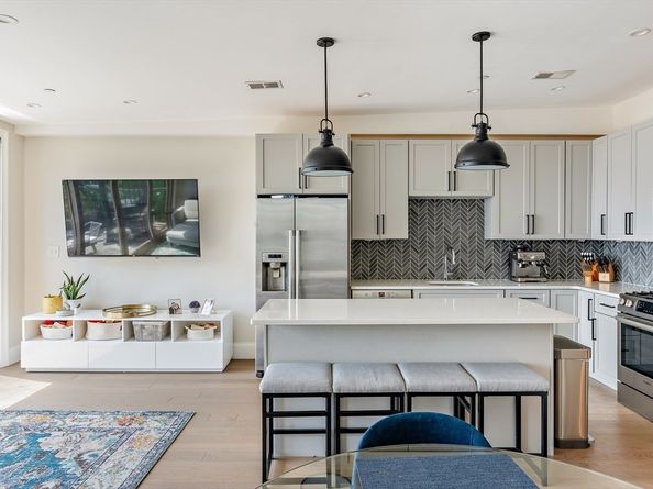 283 Webster St 3, Boston MA 02128