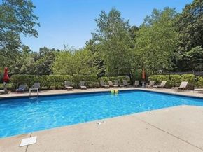 206 Greenbrook Dr 206, Stoughton MA 02072