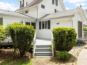24 Oak Ave, Leominster MA 01453