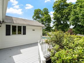24 Oak Ave, Leominster MA 01453
