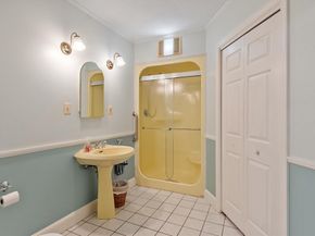 24 Oak Ave, Leominster MA 01453