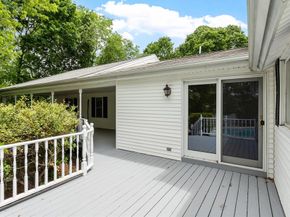 24 Oak Ave, Leominster MA 01453