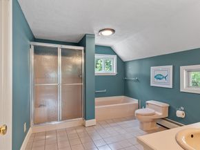 24 Oak Ave, Leominster MA 01453