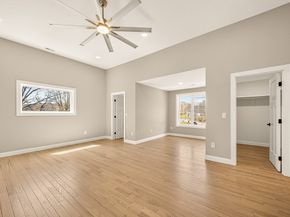 10 Falcon Dr, Shrewsbury MA 01545