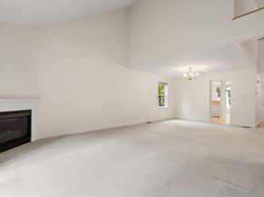56 Village Drive 7  Bldg 2, Marlborough MA 01752