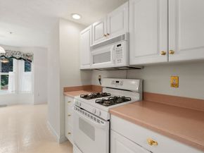 56 Village Drive 7  Bldg 2, Marlborough MA 01752