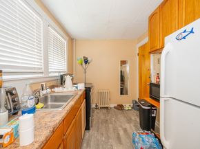 14-16 Dean St, Worcester MA 01609
