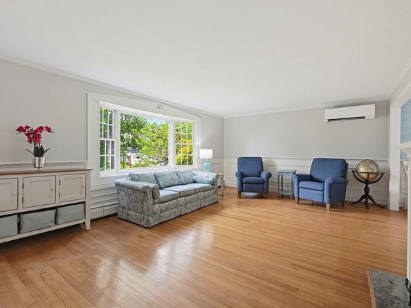 1044 East St, Dedham MA 02026