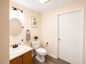 18 Frongillo Farm Rd, Worcester MA 01604
