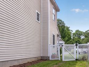 18 Frongillo Farm Rd, Worcester MA 01604