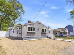 64 Rosepoint Ave, Wareham MA 02576