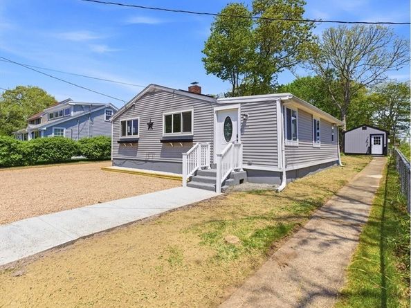 64 Rosepoint Ave, Wareham MA 02576