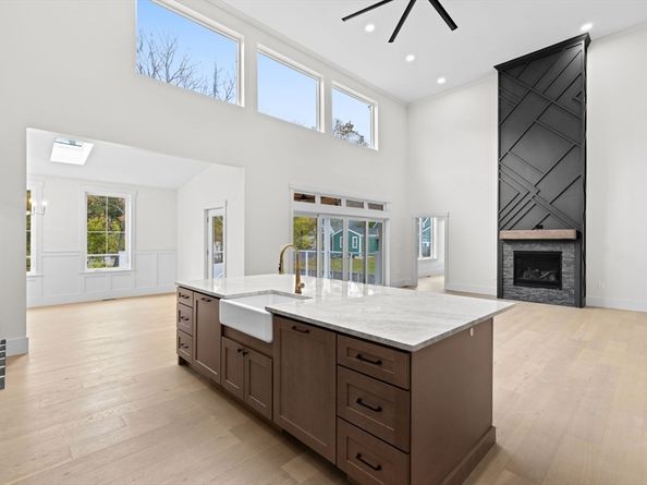 7 Lewis Court, Hingham MA 02043