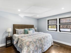 901 Randolph Ave, Milton MA 02186